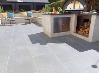 Kate Charles Garden Design - Kitchen, with Pizza oven