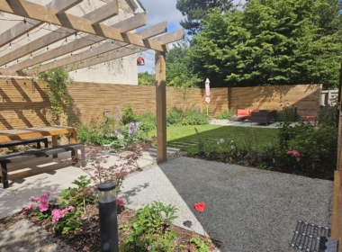 Kate Charles Garden Design - Making the most of the length of the garden