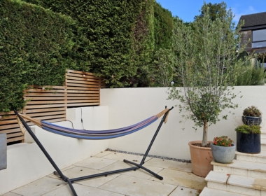 Kate Charles Garden Design - A relaxing corner with detail of fence