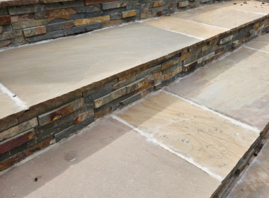 Wide, welcoming steps Wide, welcoming steps